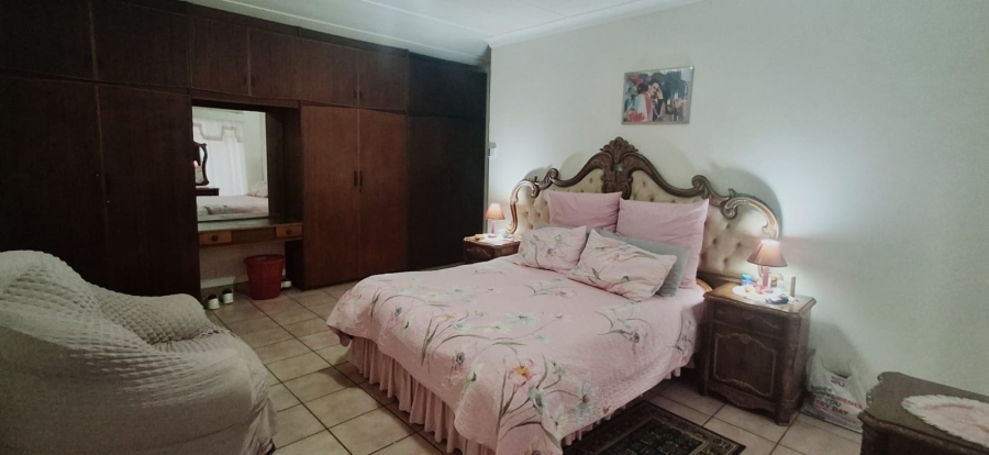 3 Bedroom Property for Sale in La Hoff North West